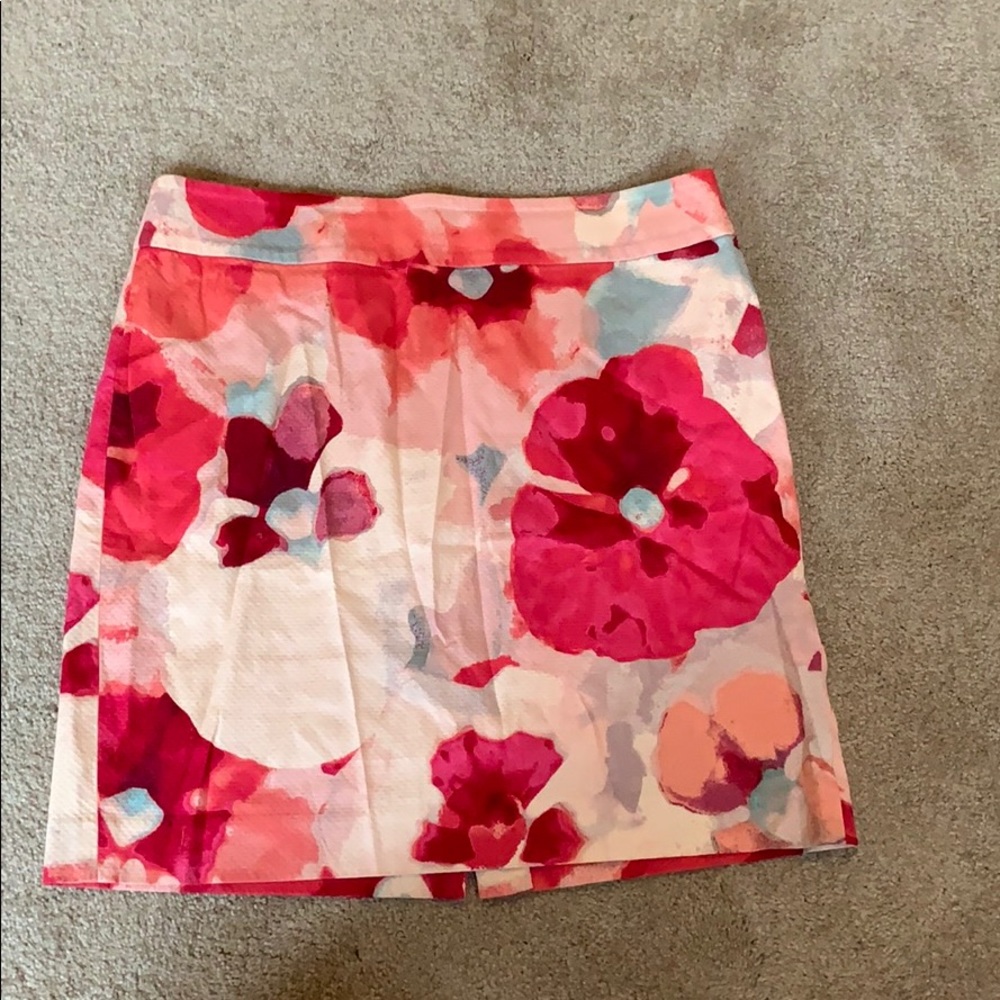 Loft Floral Skirt 🌺🌸